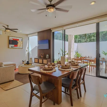 Modern Townhouse With Private Pool And Bbq Area Villa
