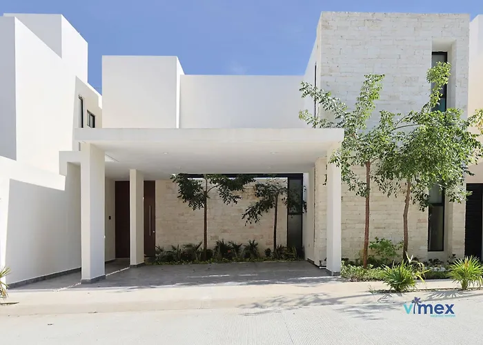 Modern Townhouse With Private Pool And Bbq Area